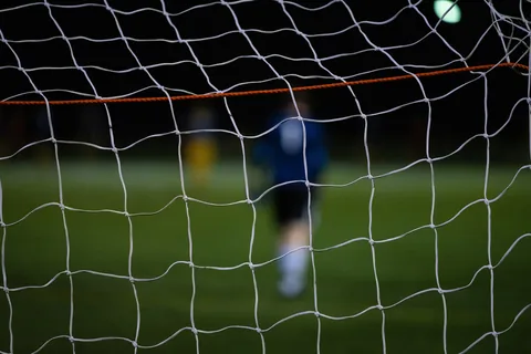 4-1！亚马尔帽子戏法，2亿超巨破纪录，巴萨吊打黄潜，甩皇马4分（配图示意）